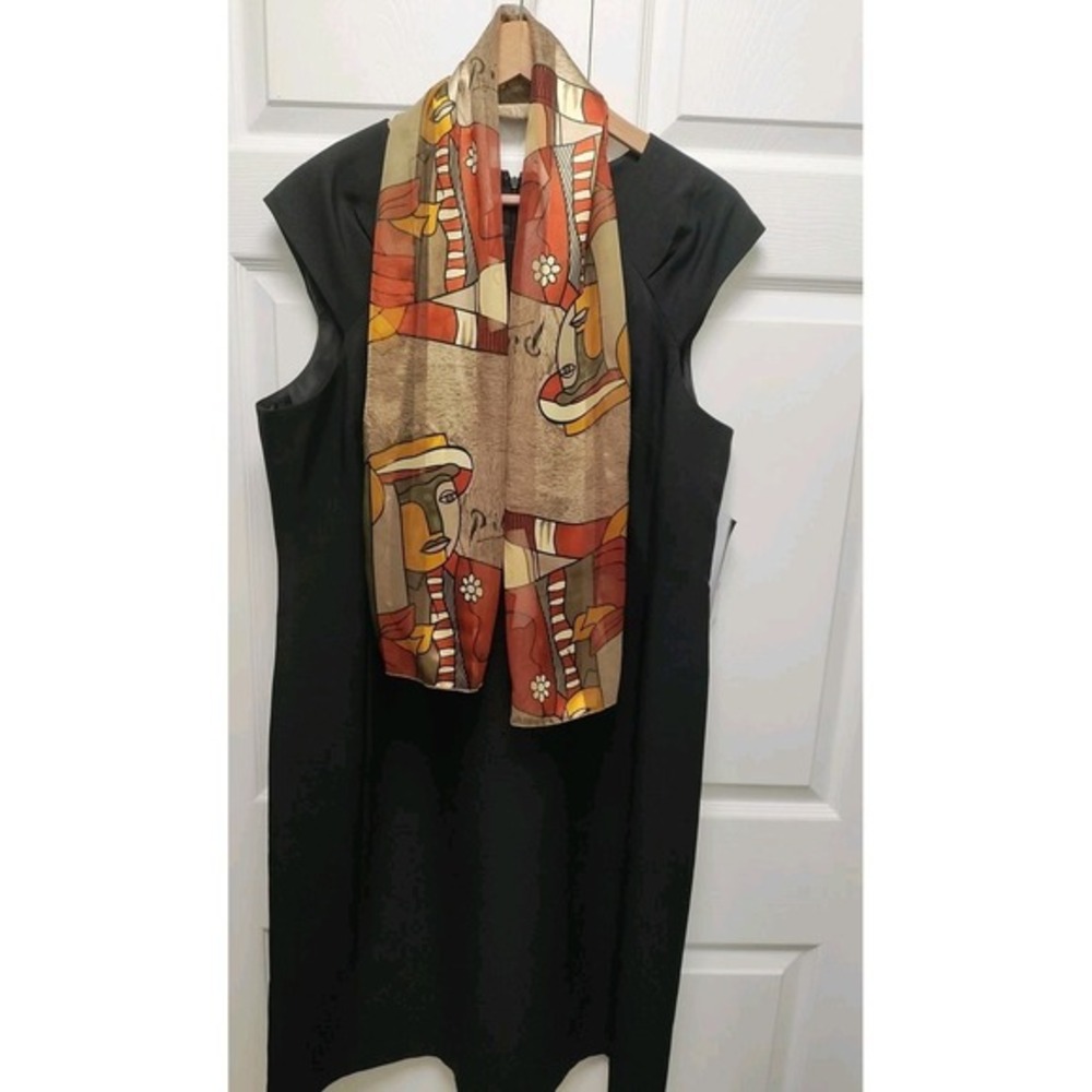black label‎ evan picone dress With A Picasso Scarf